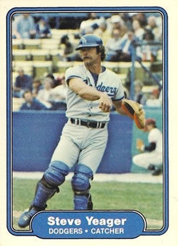 #29 Steve Yeager - Los Angeles Dodgers - 1982 Fleer Baseball