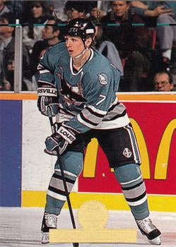 #311 Igor Larionov - San Jose Sharks - 1994-95 Leaf Hockey