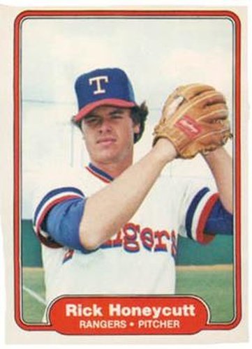 #318 Rick Honeycutt - Texas Rangers - 1982 Fleer Baseball