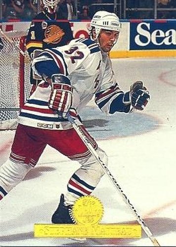 #32 Stephane Matteau - New York Rangers - 1994-95 Leaf Hockey