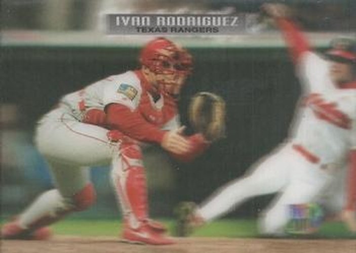 #32 Ivan Rodriguez - Texas Rangers - 1995 Topps DIII Baseball