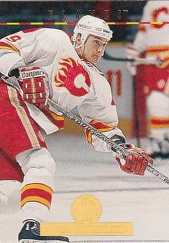 #34 Vesa Viitakoski - Calgary Flames - 1994-95 Leaf Hockey
