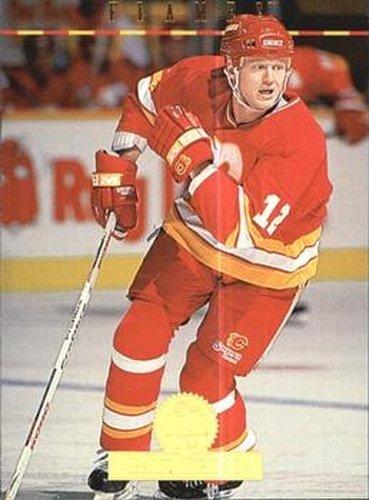 #352 Paul Kruse - Calgary Flames - 1994-95 Leaf Hockey