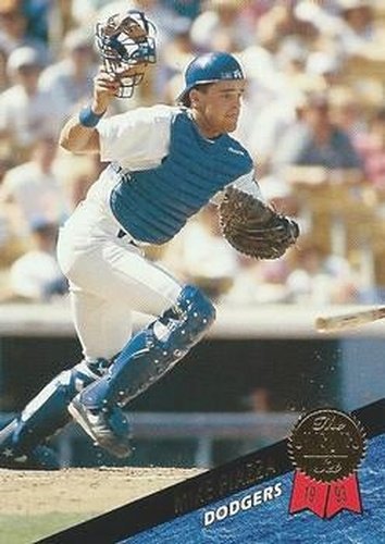 #35 Mike Piazza - Los Angeles Dodgers - 1993 Leaf Baseball