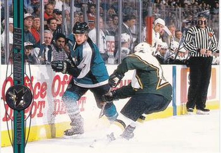 #366 Brad Stuart - San Jose Sharks - 2000-01 Pacific Hockey