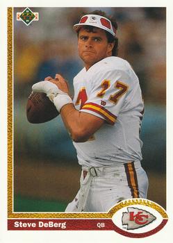 #372 Steve DeBerg - Kansas City Chiefs - 1991 Upper Deck Football