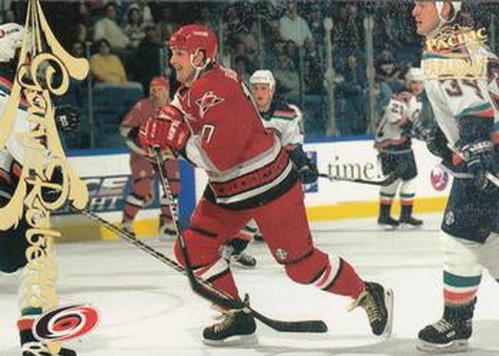 #39 Gary Roberts - Carolina Hurricanes - 1997-98 Pacific Paramount Hockey