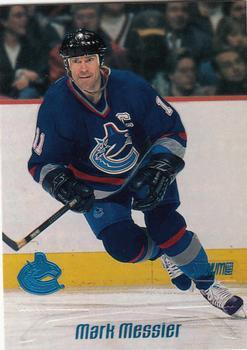 #3 Mark Messier - Vancouver Canucks - 1999-00 Stadium Club Hockey