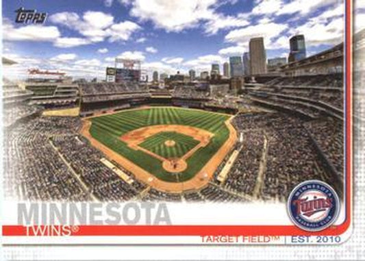 #424 Target Field - Minnesota Twins - 2019 Topps Baseball