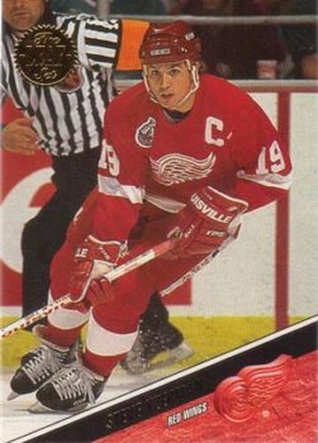 #162 Steve Yzerman - Detroit Red Wings - 1993-94 Leaf Hockey