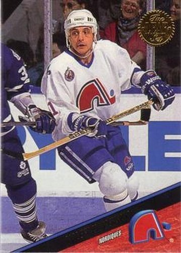 #207 Valeri Kamensky - Quebec Nordiques - 1993-94 Leaf Hockey