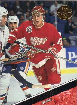 #303 Vyacheslav Kozlov - Detroit Red Wings - 1993-94 Leaf Hockey