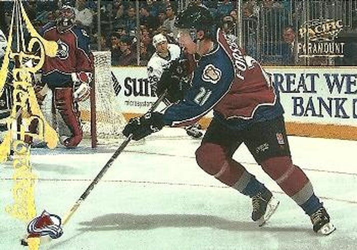 #49 Peter Forsberg - Colorado Avalanche - 1997-98 Pacific Paramount Hockey