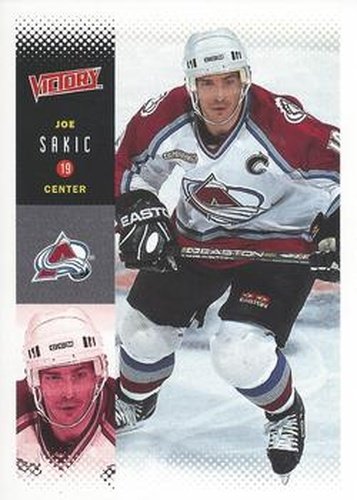 #62 Joe Sakic - Colorado Avalanche - 2000-01 Upper Deck Victory Hockey