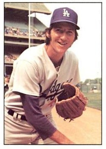 #68 Charlie Hough - Los Angeles Dodgers - 1976 SSPC Baseball