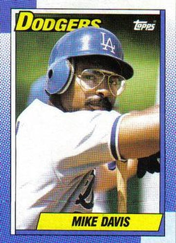 #697 Mike Davis - Los Angeles Dodgers - 1990 Topps Baseball