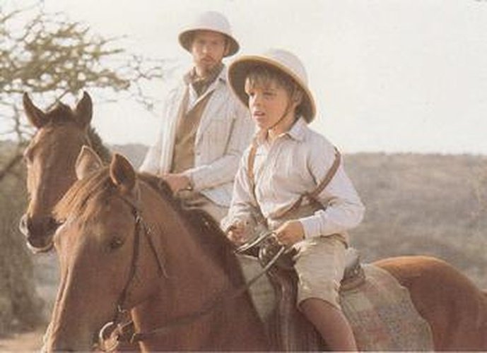 #36 A wagon pulls Helen, Anna and Professor Jone - 1992 Pro Set Young Indiana Jones