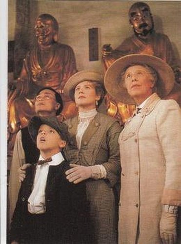 #65 Indy and the others stand at the Meng Jiang - 1992 Pro Set Young Indiana Jones
