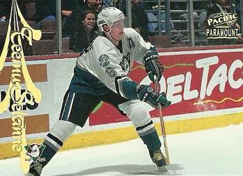 #7 Teemu Selanne - Anaheim Mighty Ducks - 1997-98 Pacific Paramount Hockey