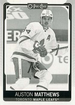#7c Auston Matthews - Black & White - Toronto Maple Leafs - 2021-22 O-Pee-Chee Hockey